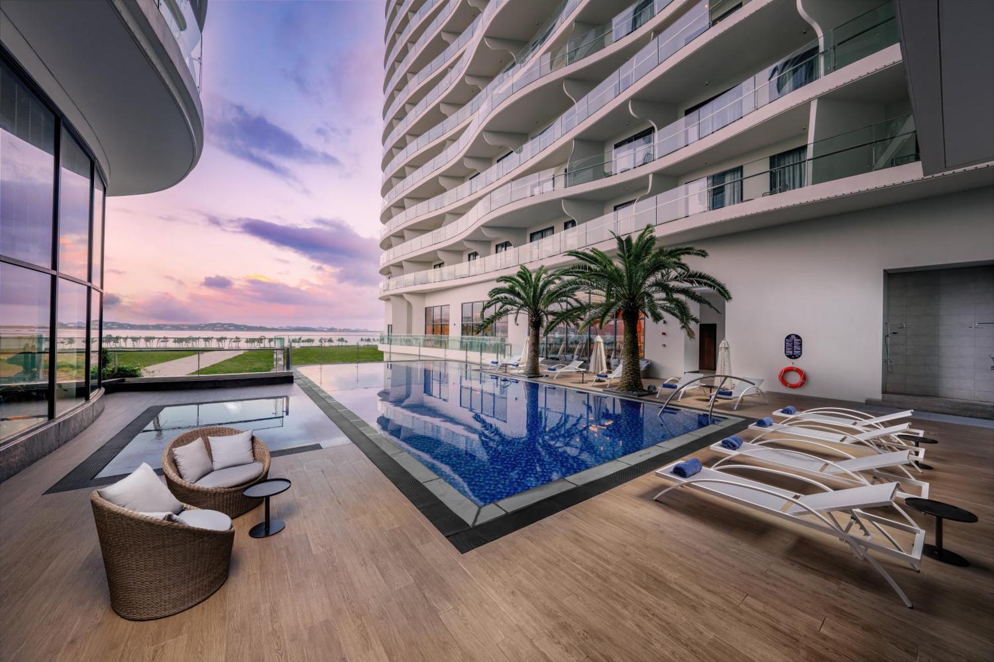 Citadines Marina Halong Hotel Hạ Long-öböl Kültér fotó